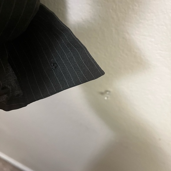 Brand: Epic || Size: 4 (Top and Pants) || Color: Grey - Picture 4 of 6